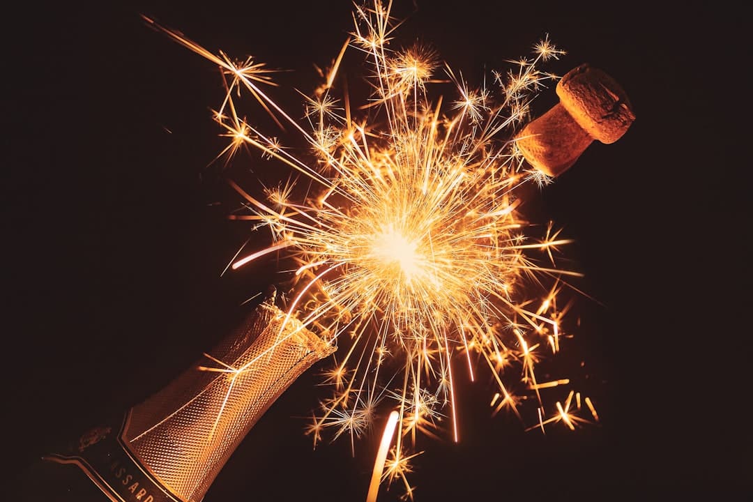 célébrez la nouvelle année avec joie et espoir ! découvrez des idées inspirantes pour bien commencer 2024, des résolutions motivantes aux traditions festives. embrassons ensemble ce nouveau chapitre !