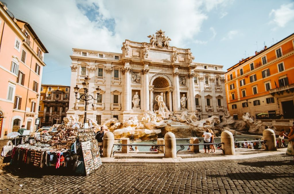 découvrez rome, la ville éternelle, célèbre pour son histoire fascinante, ses monuments antiques, sa cuisine savoureuse et son ambiance unique. préparez votre séjour idéal dans la capitale italienne !