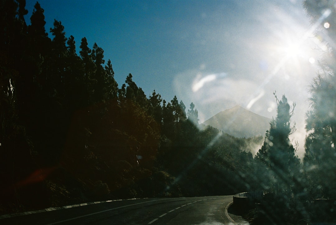 découvrez les meilleures destinations ensoleillées pour vos prochaines vacances. profitez du soleil, des plages paradisiaques et d'activités inoubliables sous des climats chauds toute l'année !