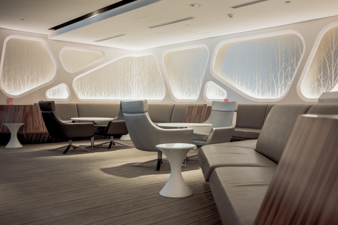 réservez facilement votre transfert aéroport fiable et confortable. profitez d’un trajet sans stress grâce à nos chauffeurs professionnels et notre service ponctuel. idéal pour particuliers et groupes.