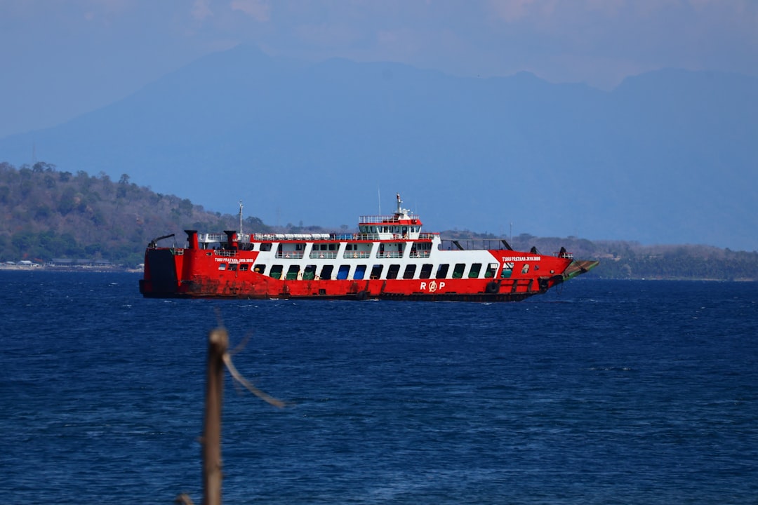réservez votre ferry pour la sicile et découvrez des trajets rapides et confortables vers les principales destinations de l'île. profitez d'offres spéciales et d'un service de qualité pour un voyage inoubliable.