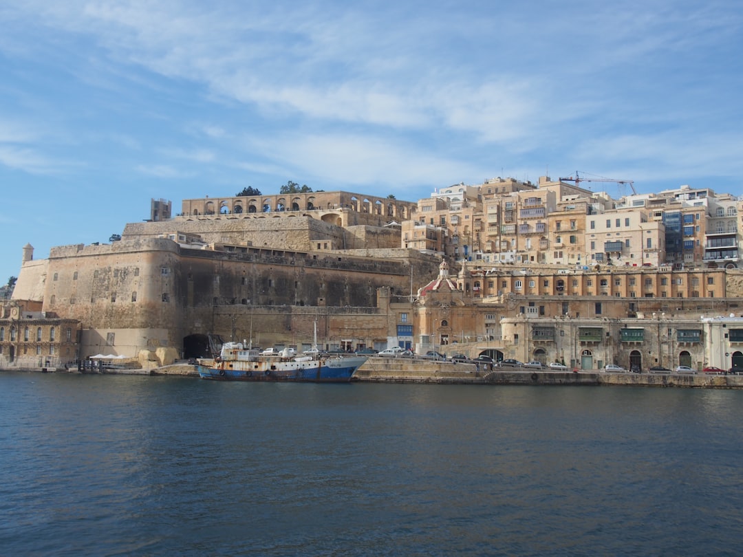 découvrez les activités incontournables à malte : plages, sites historiques, plongée et culture pour un séjour inoubliable au cœur de la méditerranée.