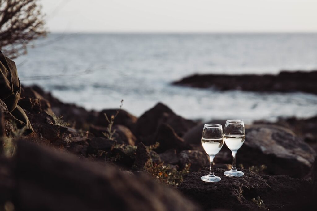 découvrez tenerife en février : profitez d'un climat agréable, d'activités en plein air et de magnifiques paysages pour des vacances inoubliables.