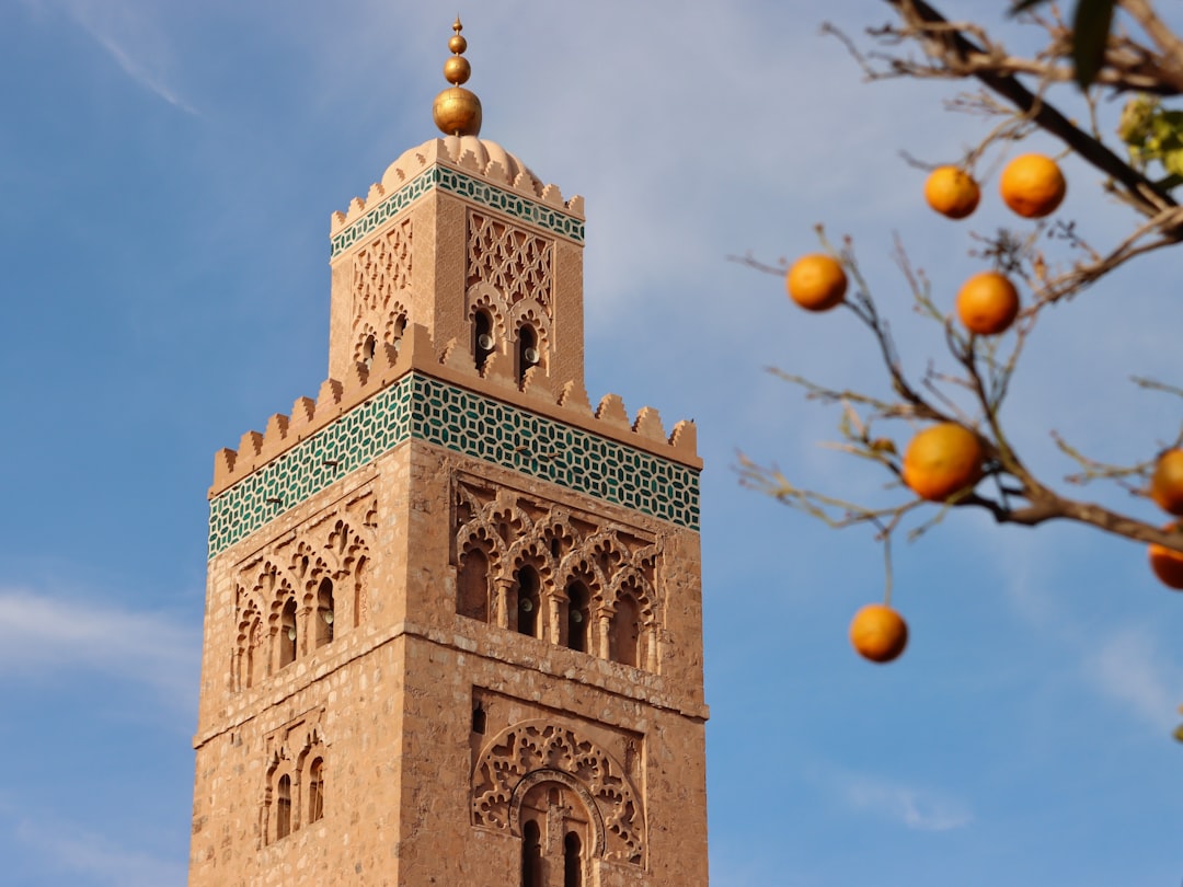 découvrez un itinéraire complet pour visiter marrakech, incluant les sites incontournables, conseils pratiques et activités à ne pas manquer pour un séjour mémorable.