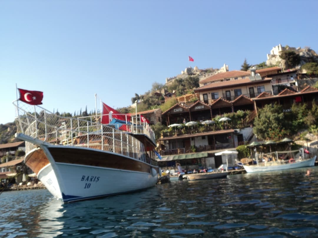 découvrez les meilleures options d'hébergement à antalya, alliant confort, qualité et prix attractifs pour un séjour inoubliable sur la côte turque.