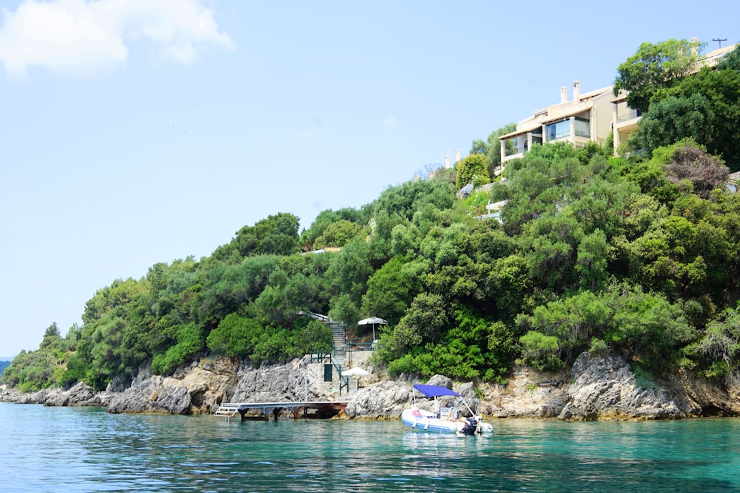 découvrez les activités incontournables à corfou, entre plages paradisiaques, sites historiques et aventures en plein air pour un séjour mémorable.