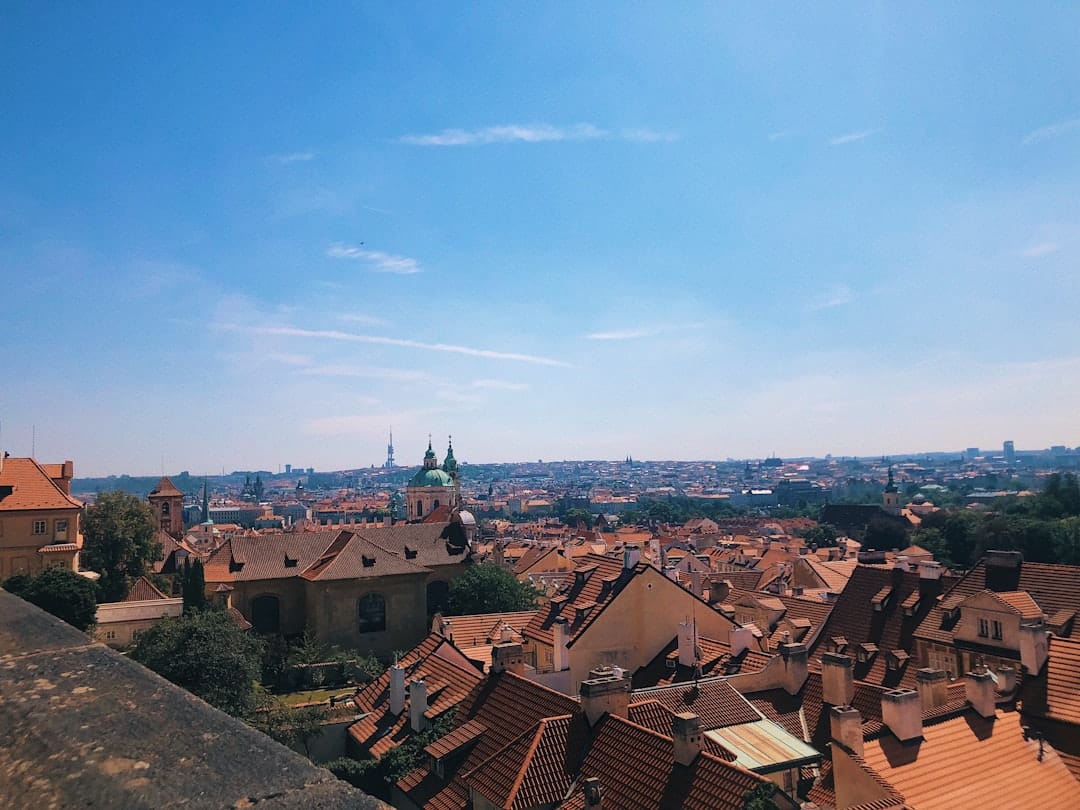 découvrez la prague card, votre pass tout-en-un pour visiter les monuments, musées et attractions de prague en toute simplicité et économie.