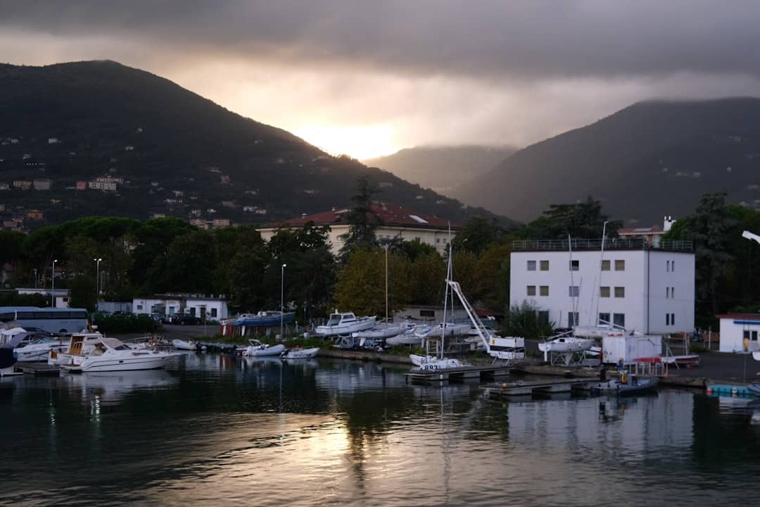 découvrez les meilleurs hébergements à la spezia pour un séjour confortable et mémorable. trouvez l'endroit idéal selon vos besoins et votre budget.