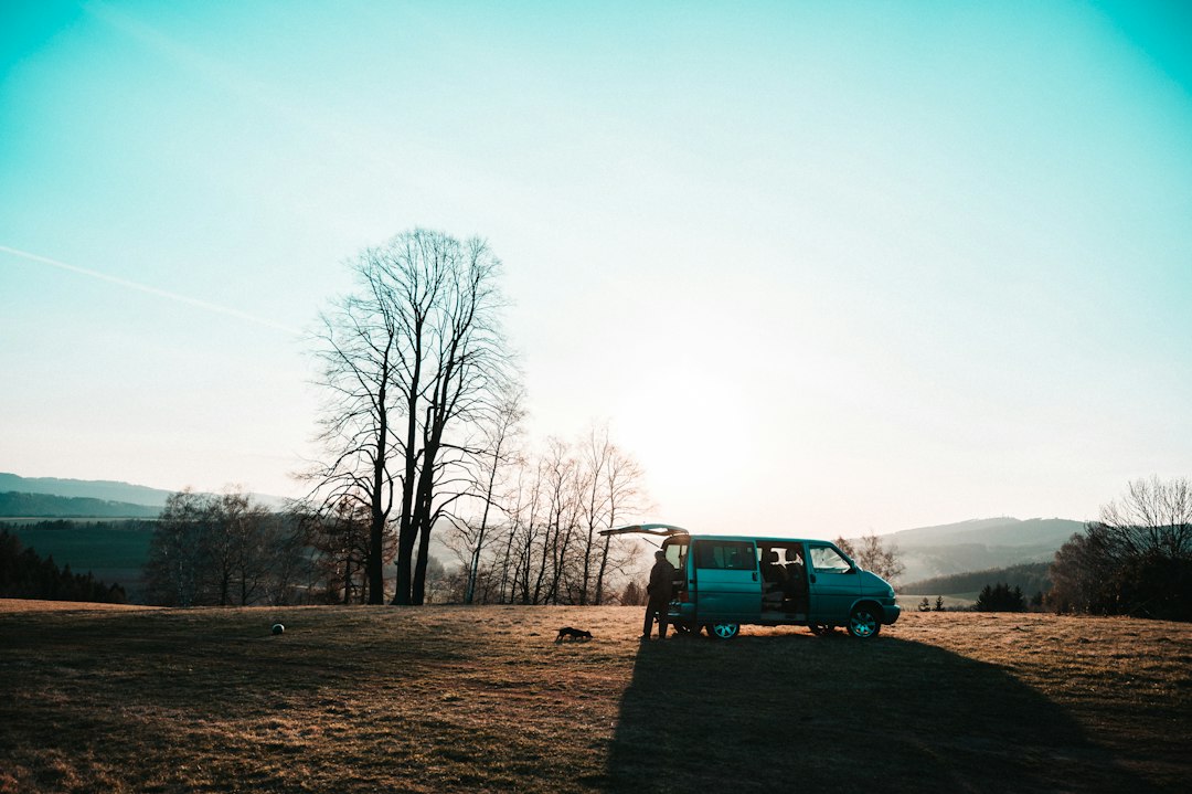 Du blog au livre : comment transformer votre expérience de voyage en un récit captivant